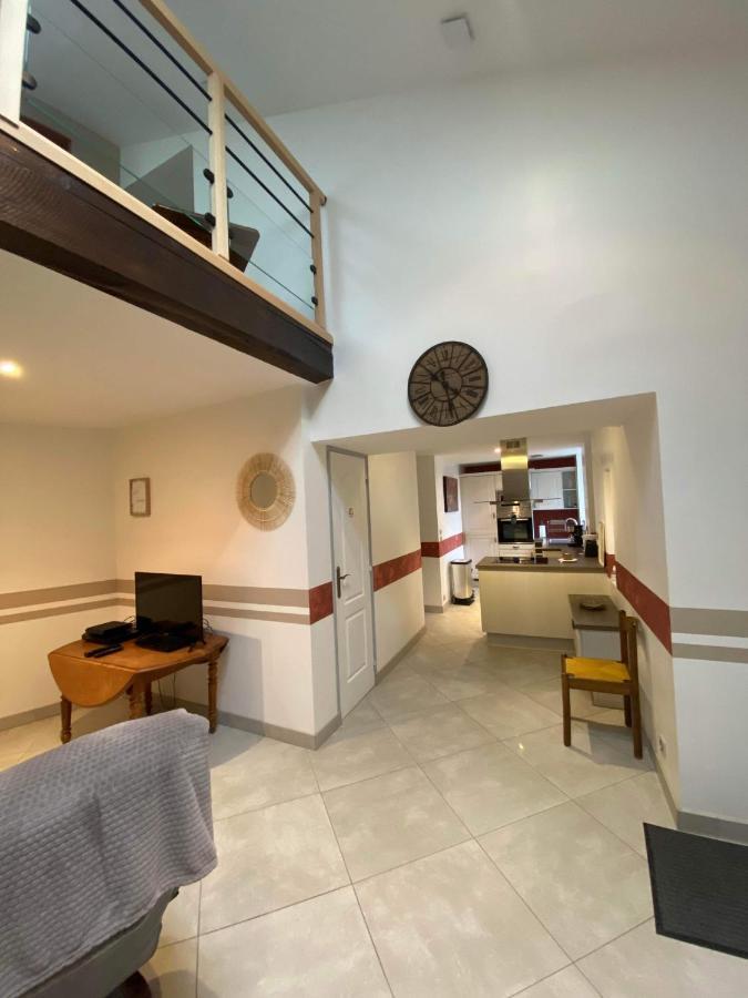 Cottage De Charme Classe 3 Etoiles - 8 Min Cnpe Civaux Gouex Buitenkant foto