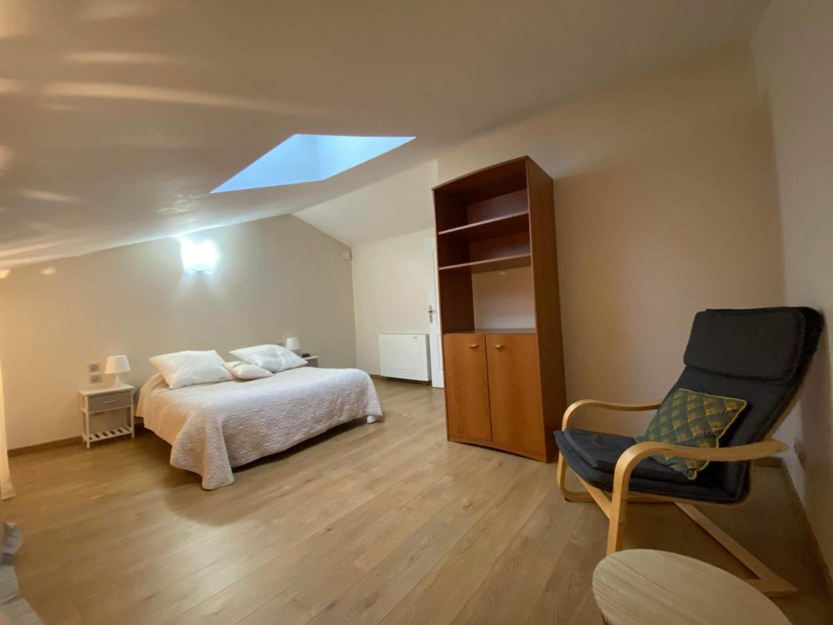 Cottage De Charme Classe 3 Etoiles - 8 Min Cnpe Civaux Gouex Buitenkant foto